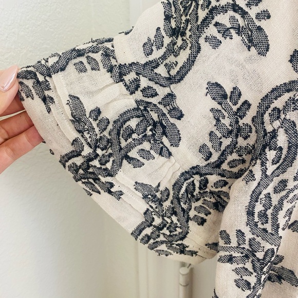 BCBG Maxazria Floral Print Cream and Black Women's Top - Picture 4 of 11